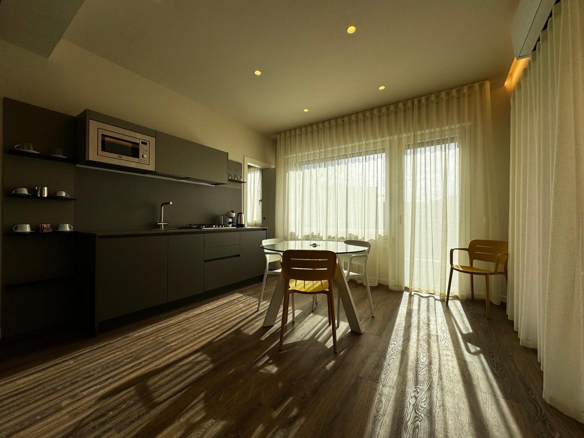 Skyline Siena Apartment ภายนอก รูปภาพ