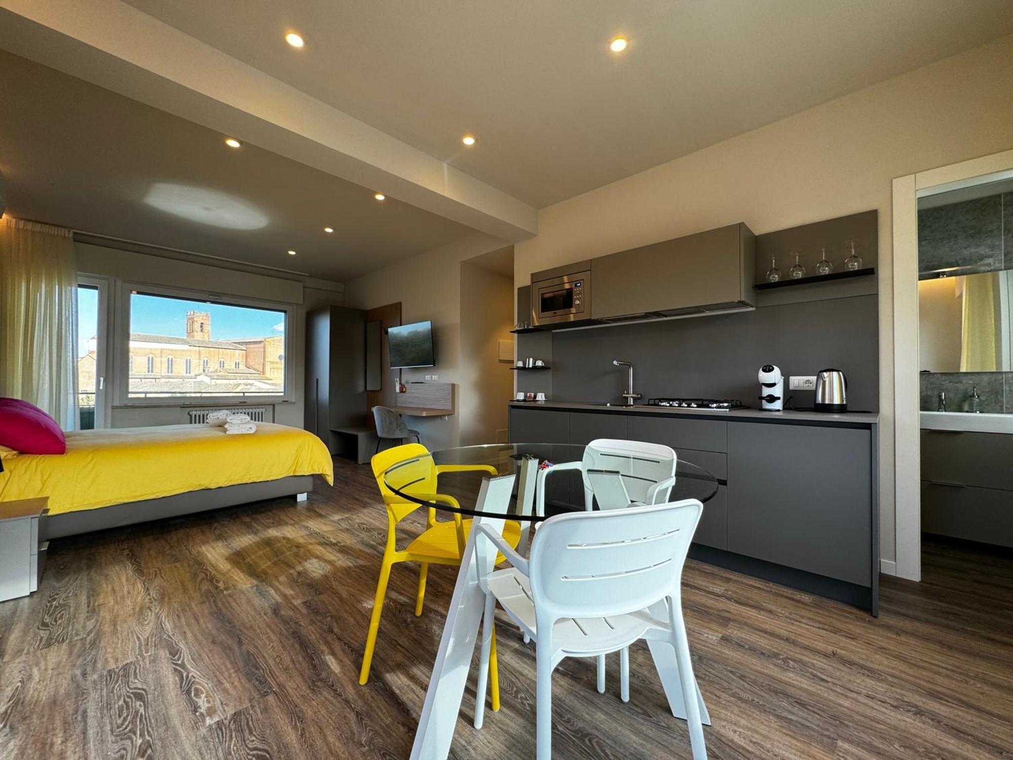 Skyline Siena Apartment ภายนอก รูปภาพ
