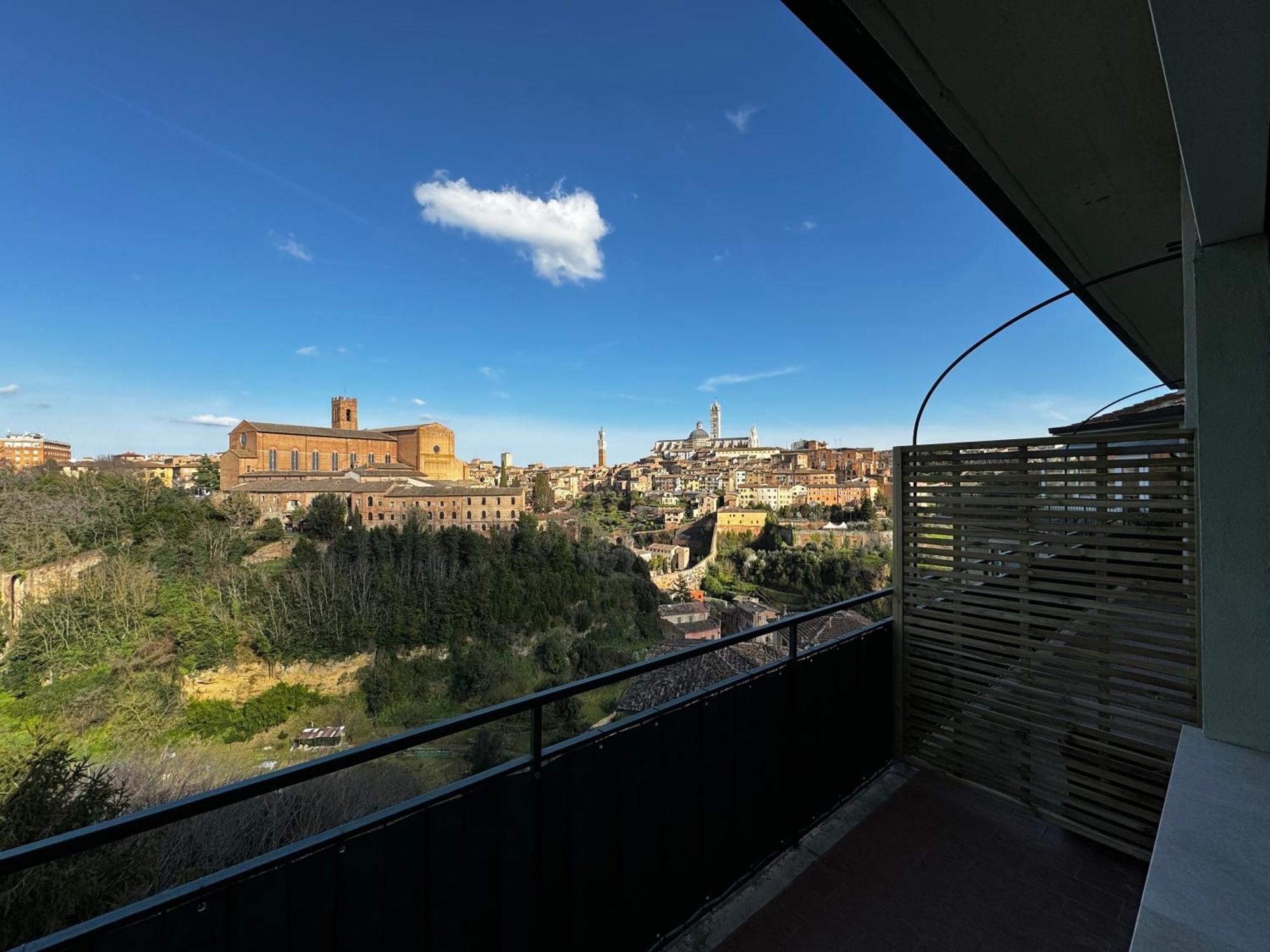 Skyline Siena Apartment ภายนอก รูปภาพ