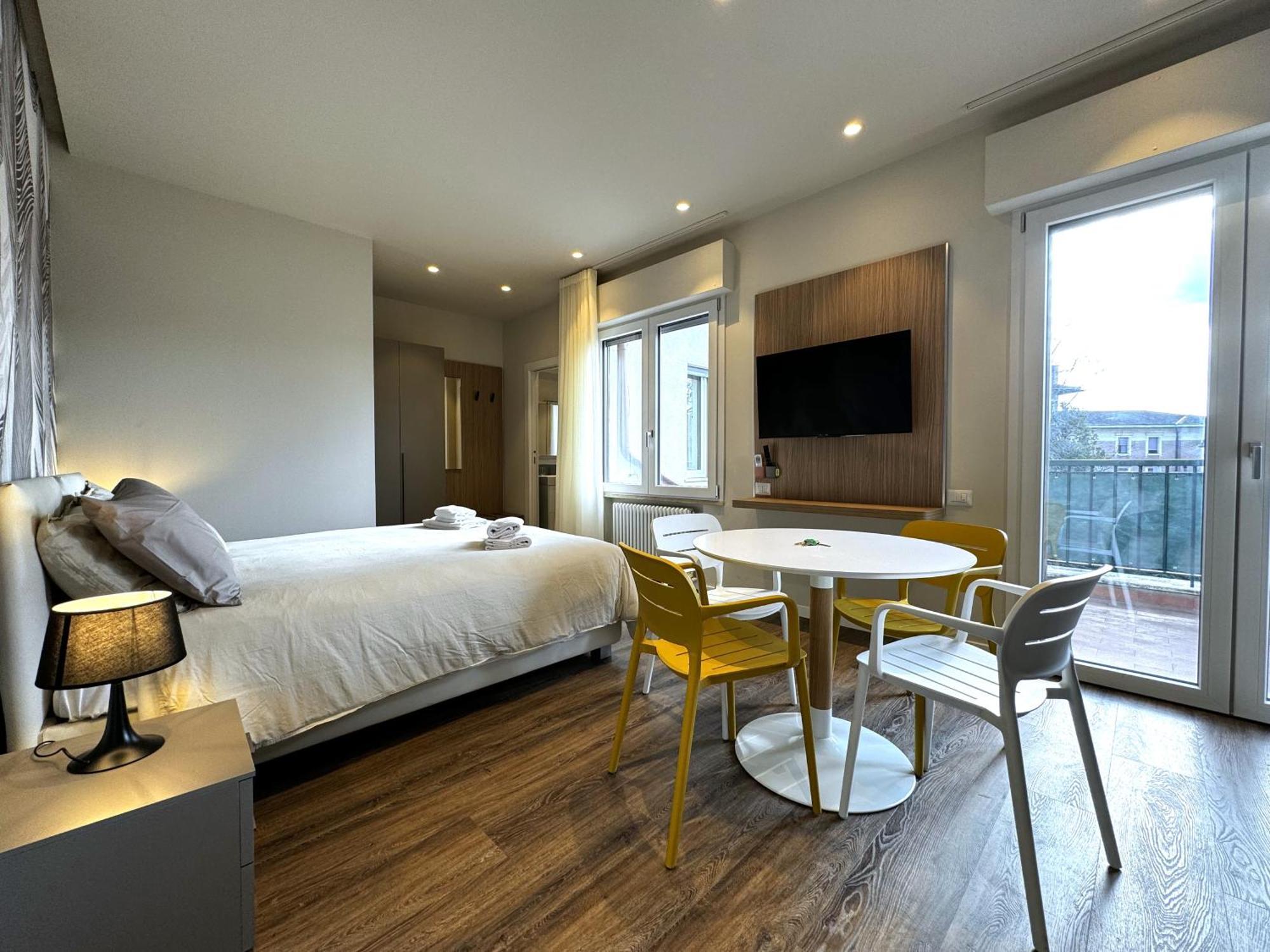 Skyline Siena Apartment ภายนอก รูปภาพ