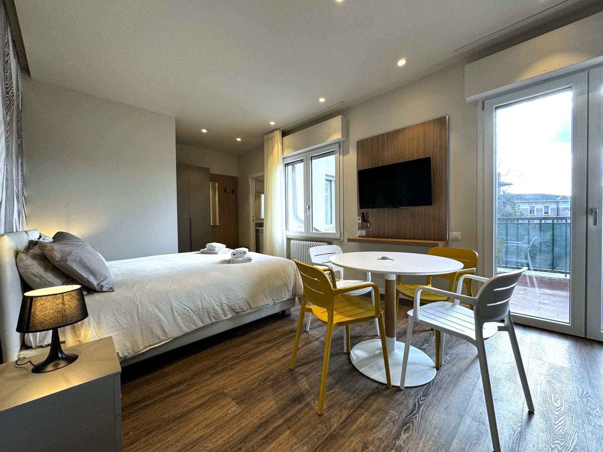Skyline Siena Apartment ภายนอก รูปภาพ